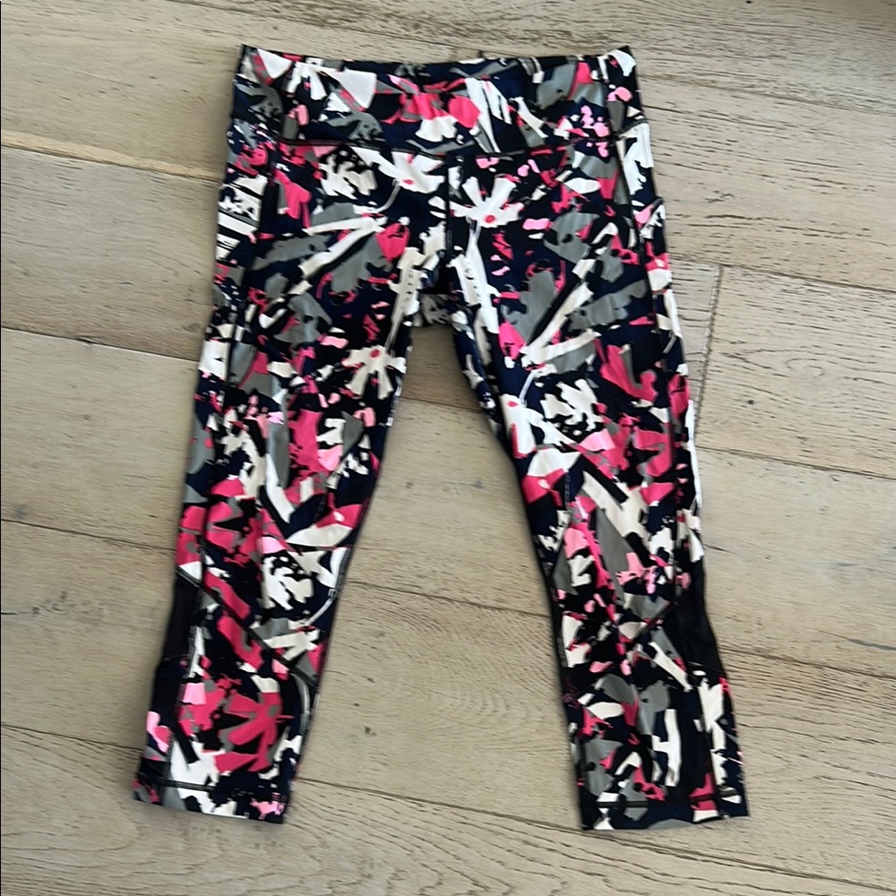 Lululemon Cropped Leggings with Pockets